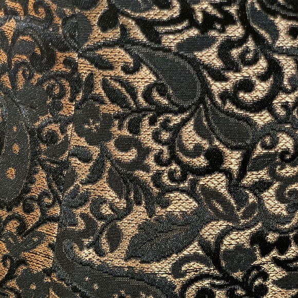 ⚜️NWOT‼️ Luxurious & Elegant Black and Gold Brocade Pencil Skirt - Sz 6 - Picture 13 of 14